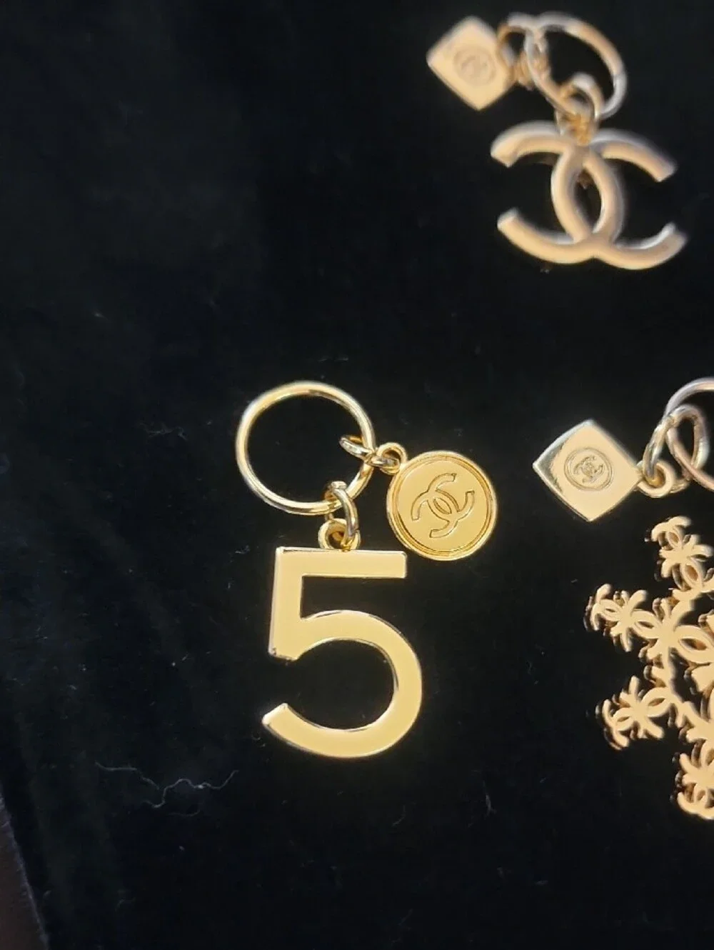 Chanel Christmas Charms Set Of 5 W/ Free Gold Tone Charm Necklace 1 Of A Kind!